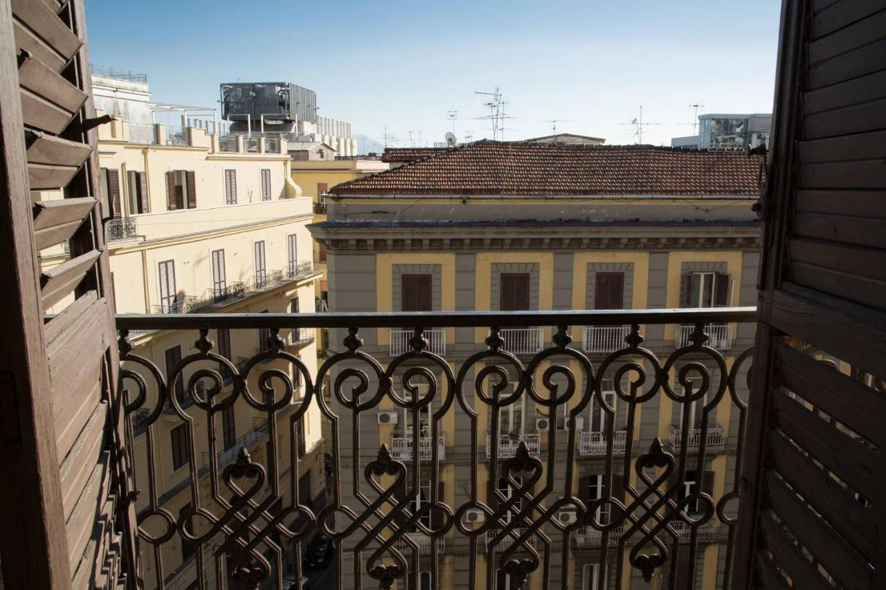 Bnb Al Centro E Meglio, Napoli Apartment Bagian luar foto