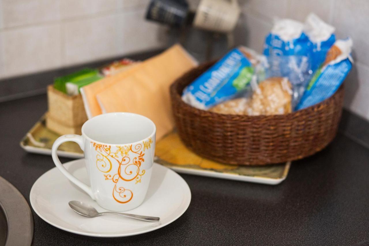 Bnb Al Centro E Meglio, Napoli Apartment Bagian luar foto