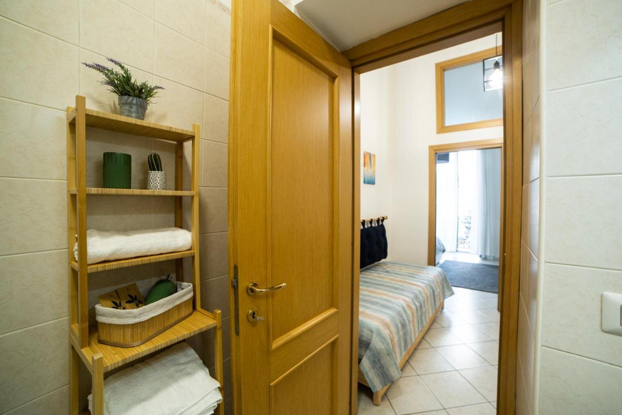 Bnb Al Centro E Meglio, Napoli Apartment Bagian luar foto